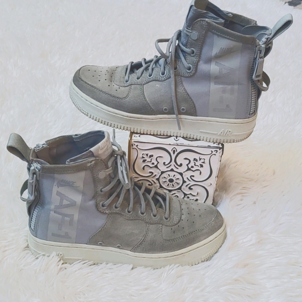 Air Force 1 High '07 LV8 Suede 'Atmosphere Grey'